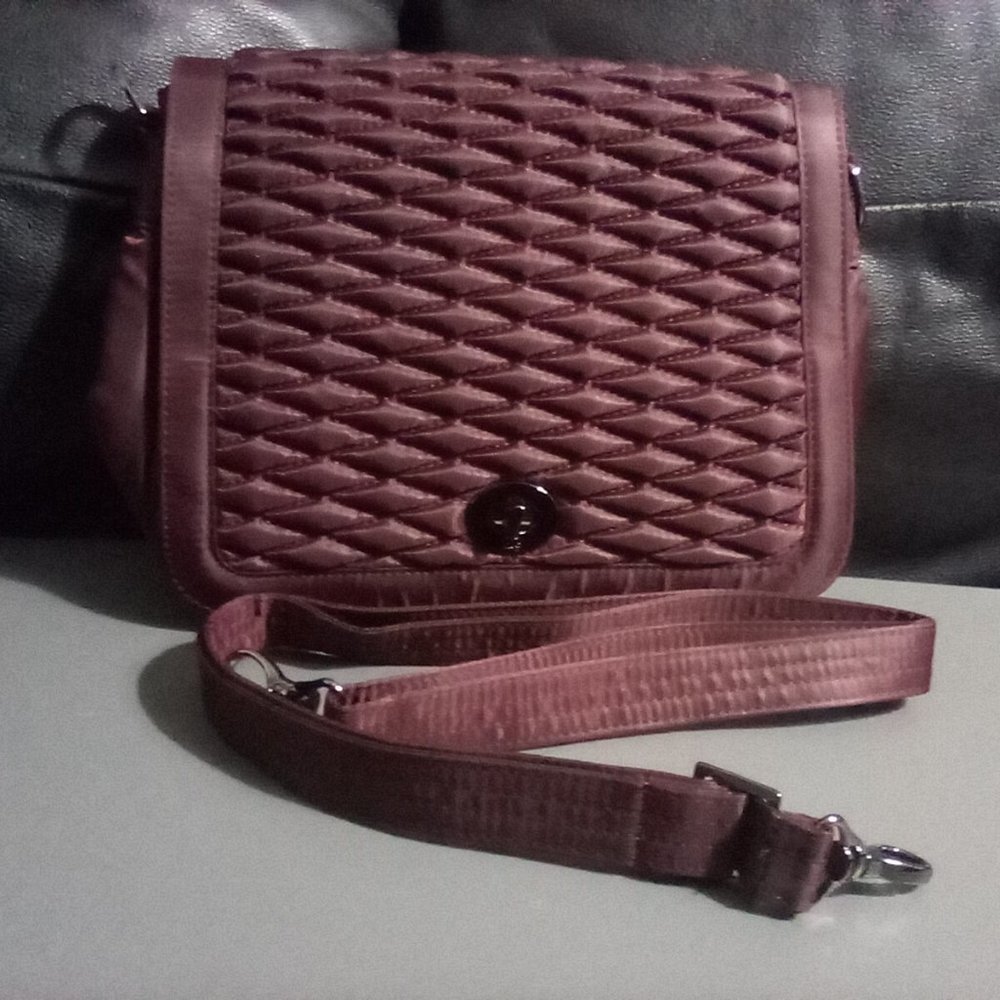 Lug Presto in Wine Red